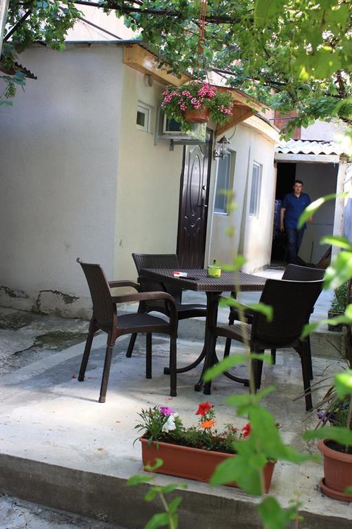 Guesthouse On Benashvili Τυφλίδα Εξωτερικό φωτογραφία